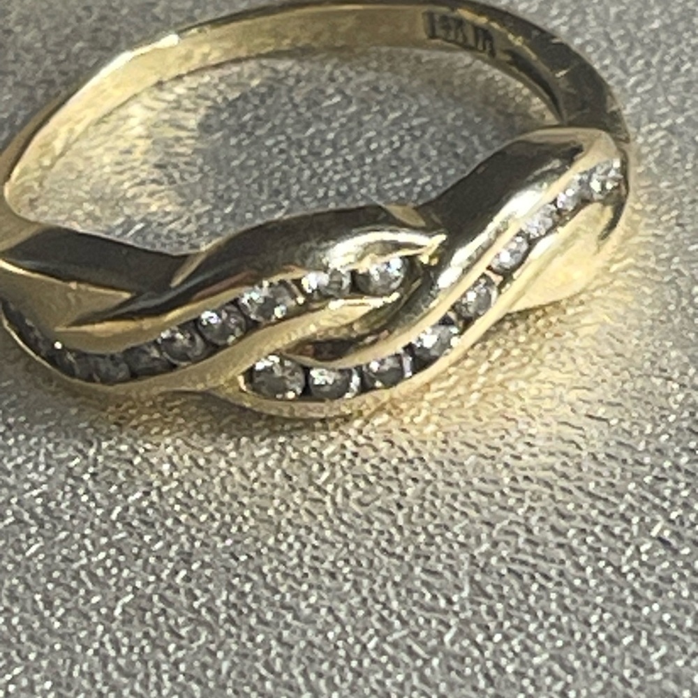 14k genuine natural diamonds ring size 6 - Picture 2 of 6